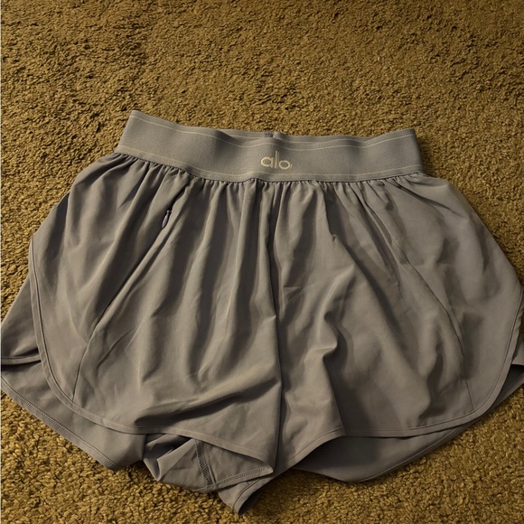 ALO Yoga Pants - Alo shorts